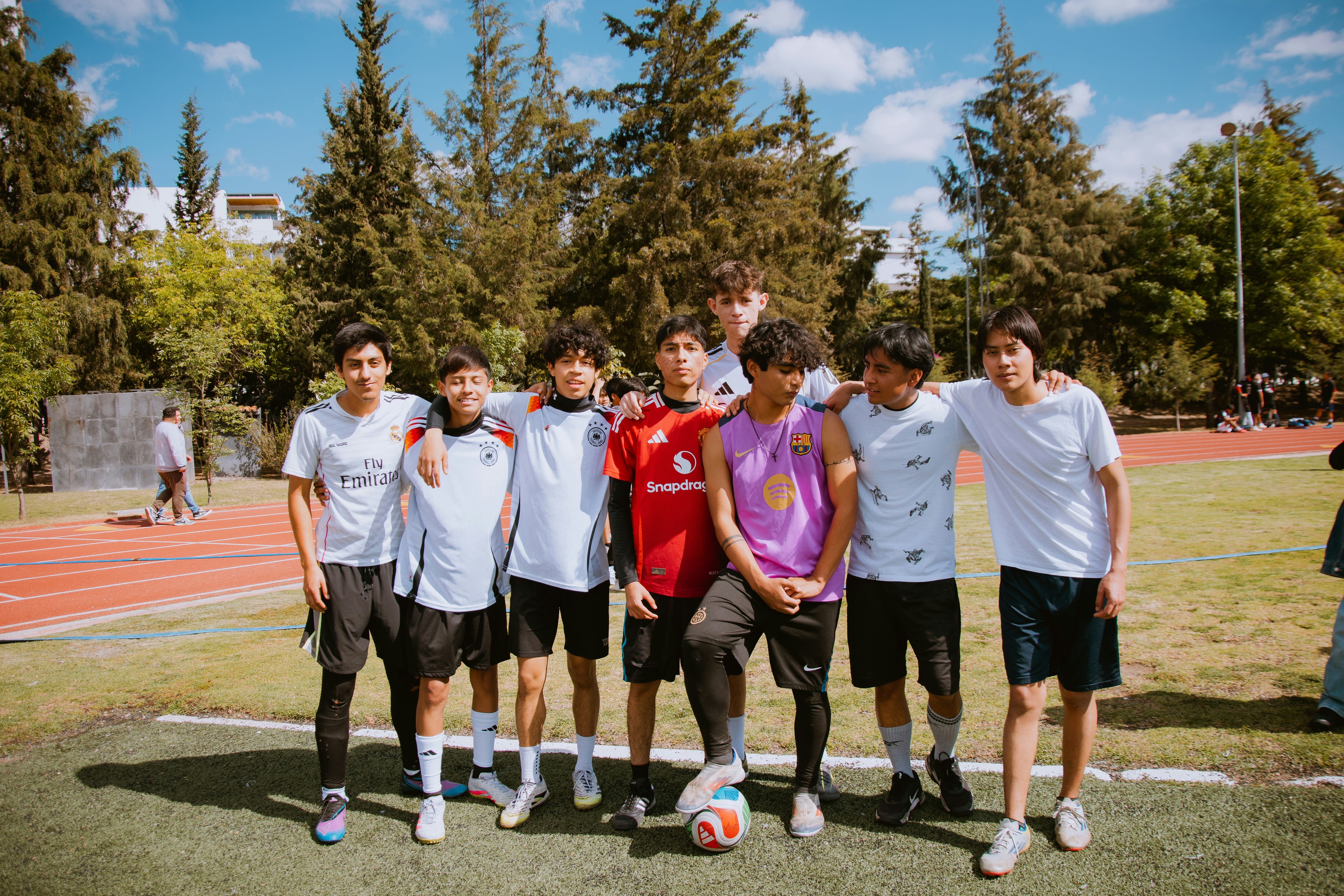 国产买断制二游Demo上架Steam：肉色紧身胶衣免费开玩