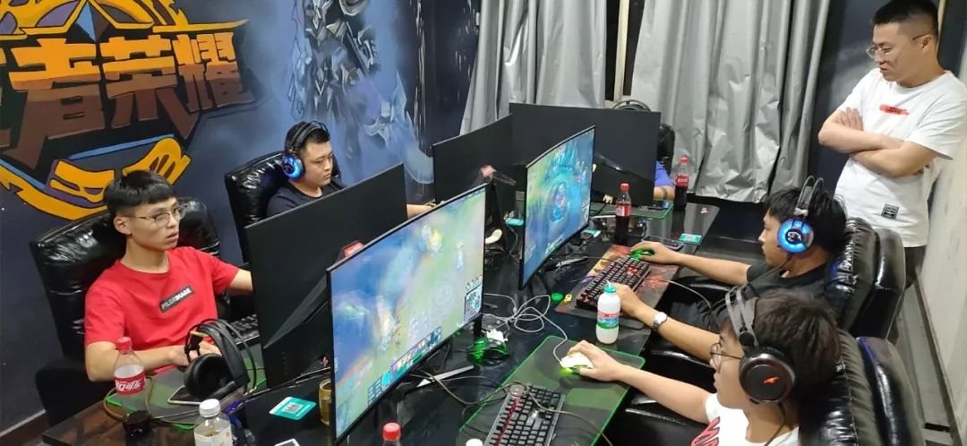 球队还是半 球队还是半